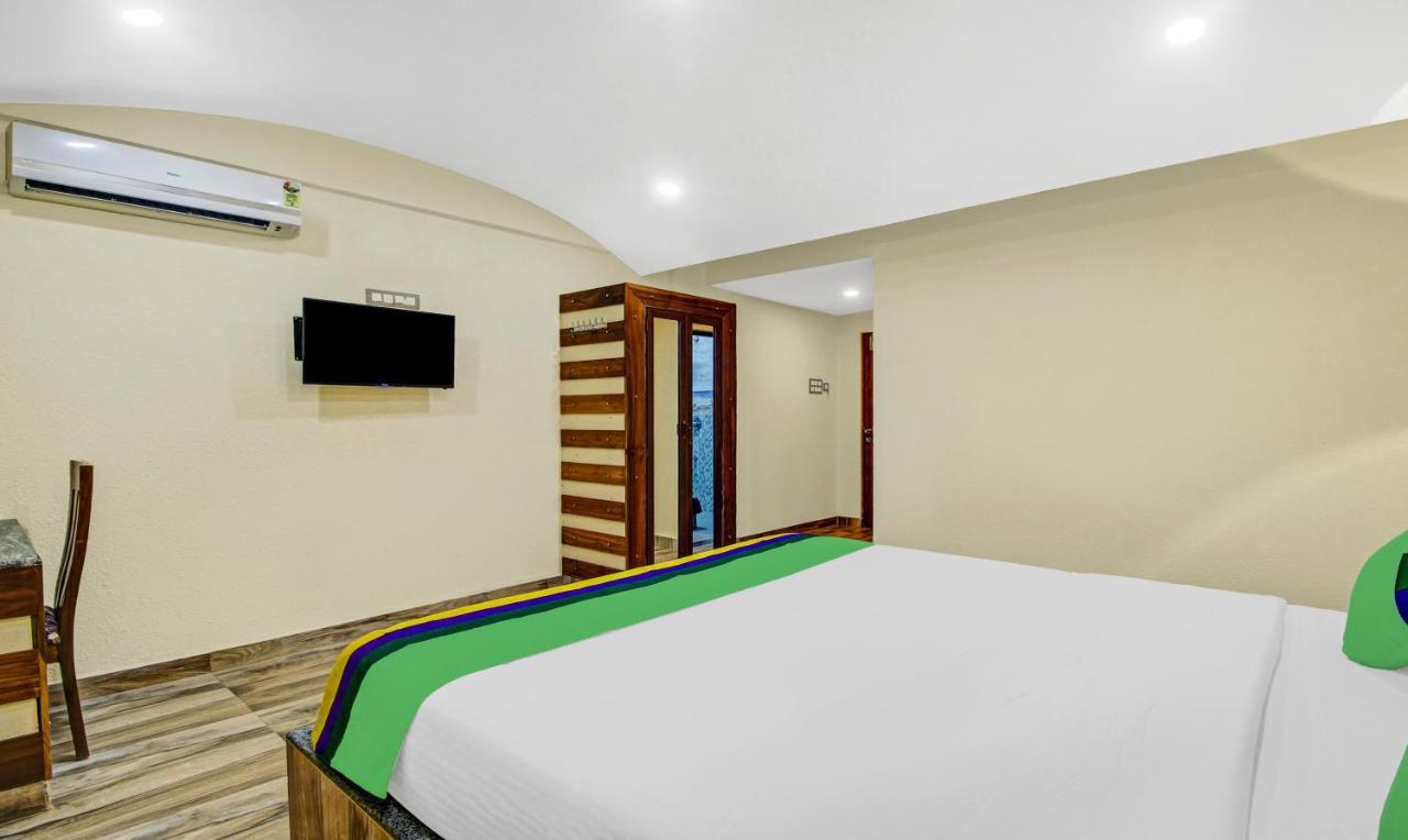 Treebo Majestic Palms, 2 Km From Colva Beach บีนอลิม ภายนอก รูปภาพ